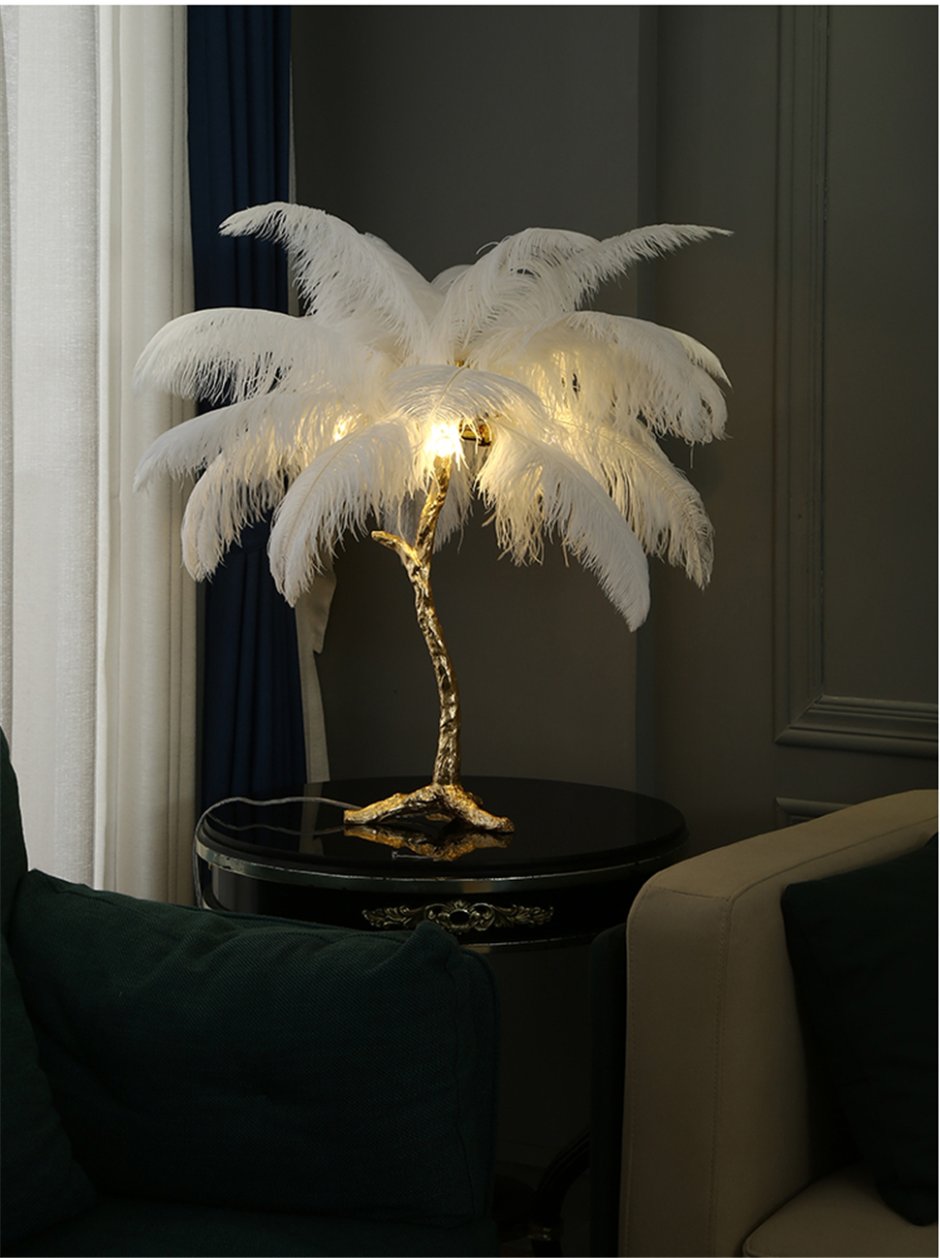 Лампа с перьями