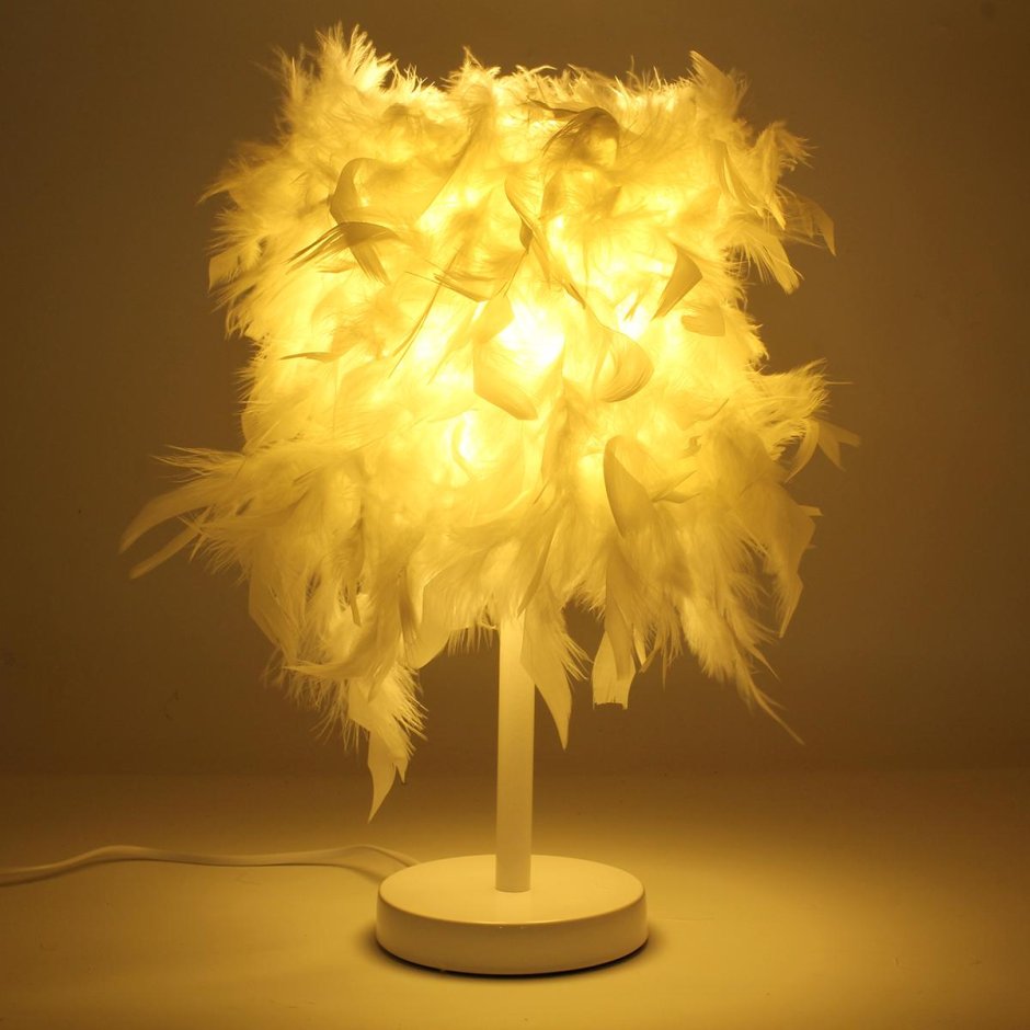 Торшер из страусиных перьев
