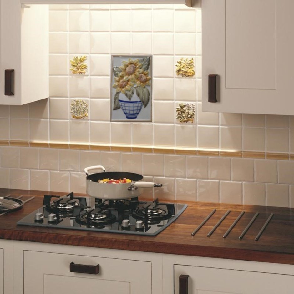 Квадратная керамическая плитка на фартук для кухни