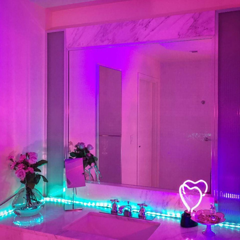 Ванная комната с подсветкой