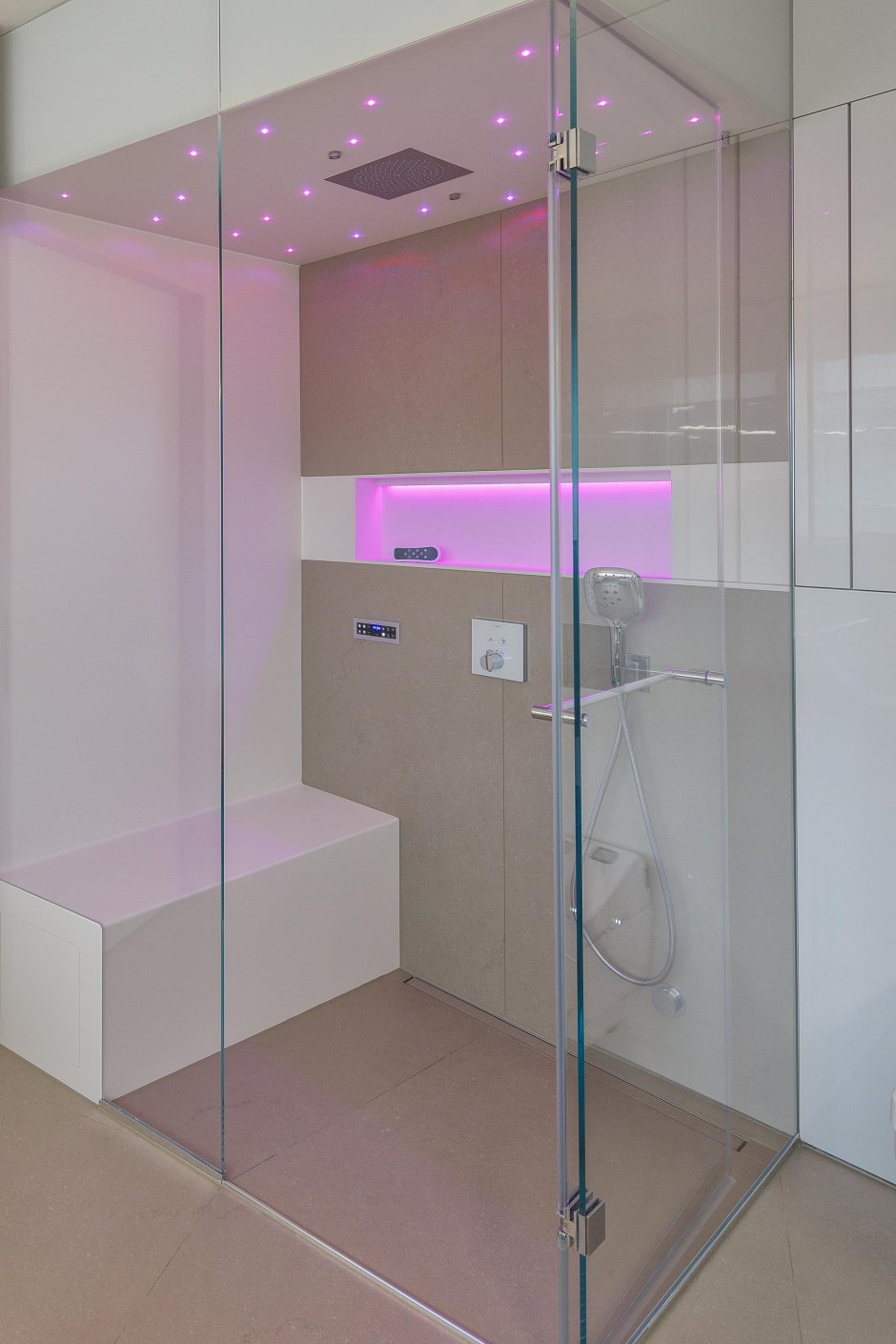 Светильник в душевую кабину