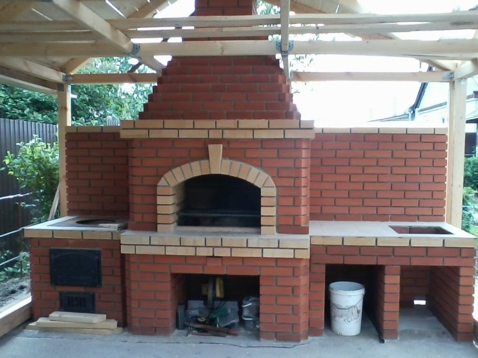 Барбекю из кирпича