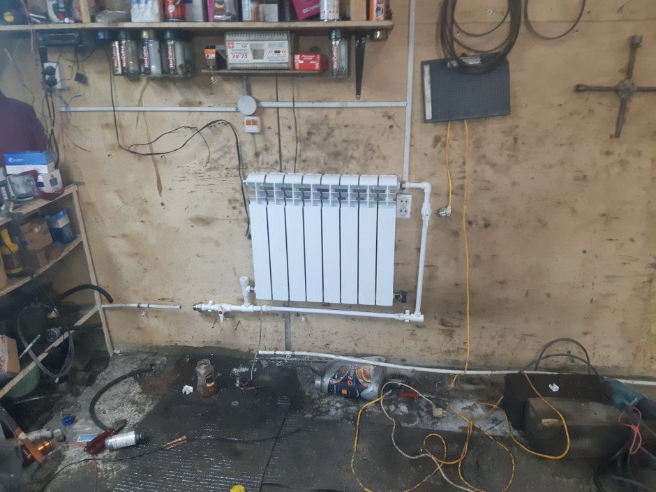 Трубы отопления в гараже