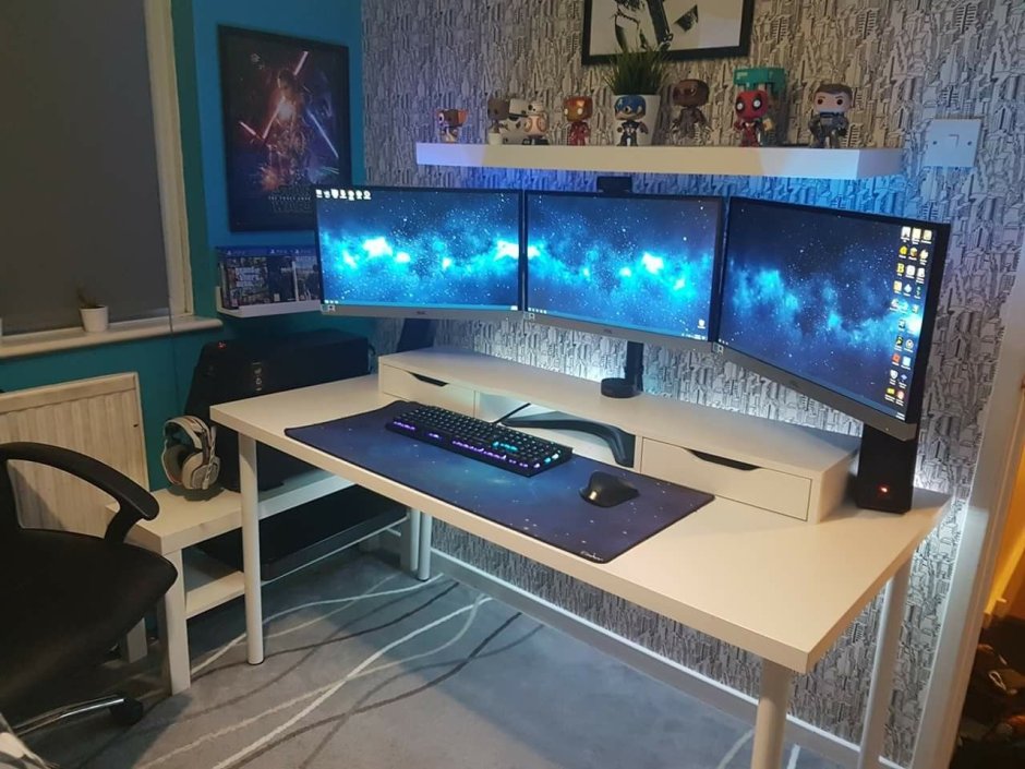 Красивый компьютерный стол