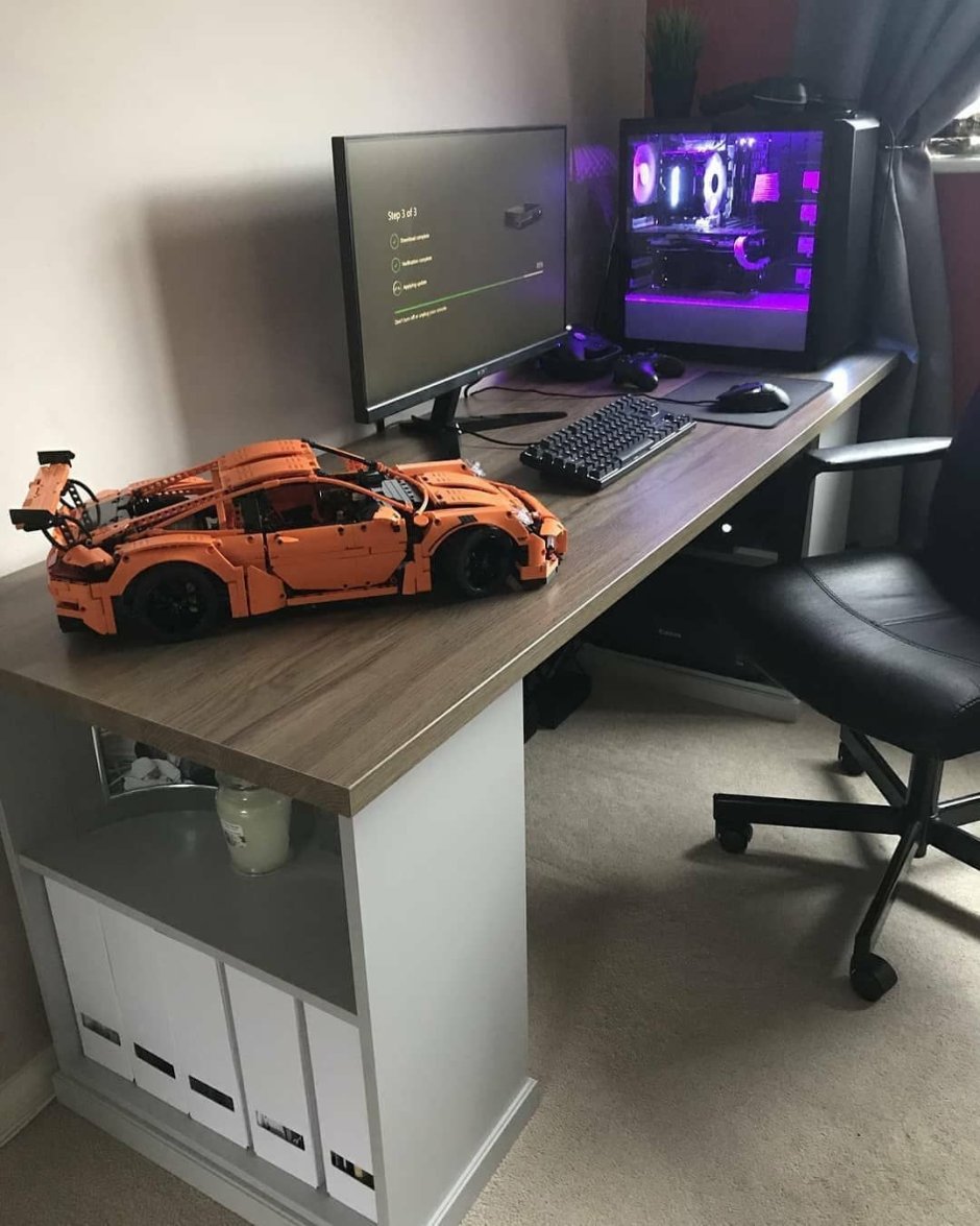 Крутой игровой компьютерный стол