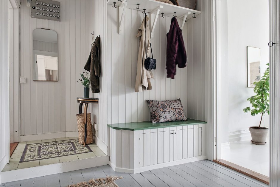 Кисти на дверные ручки шкафа