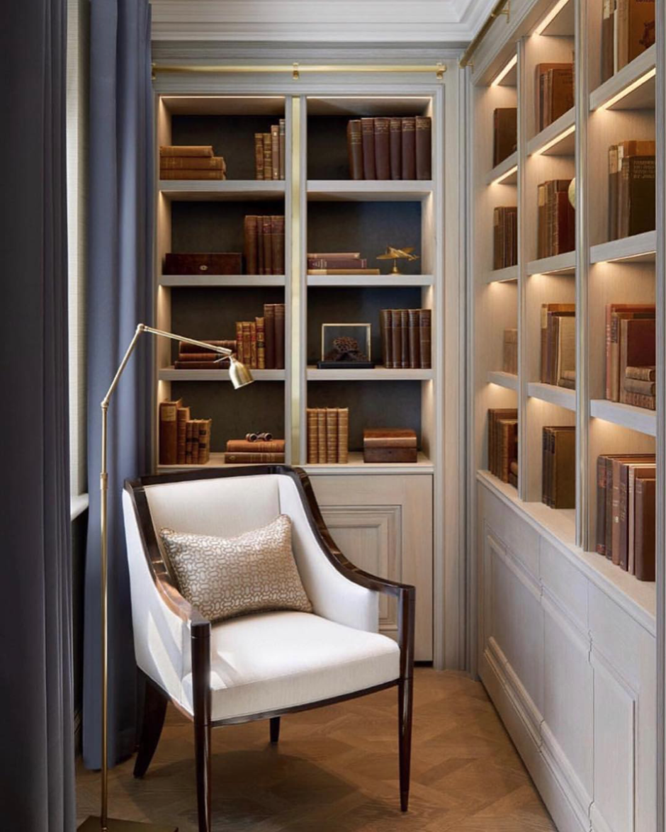 Дизайнерские книжные полки