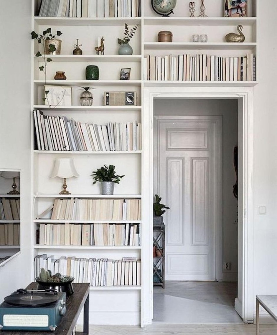 Книжные стеллажи для домашней библиотеки