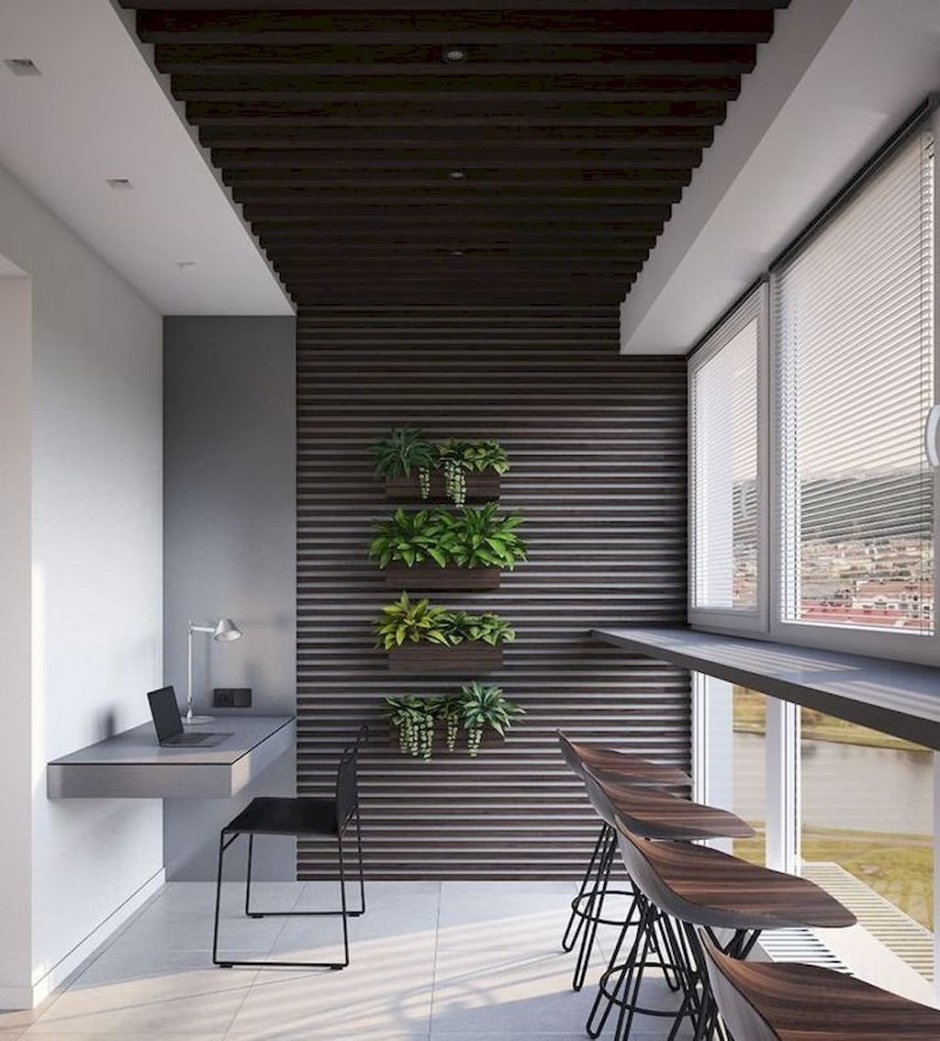 Стильный деревянный балкон