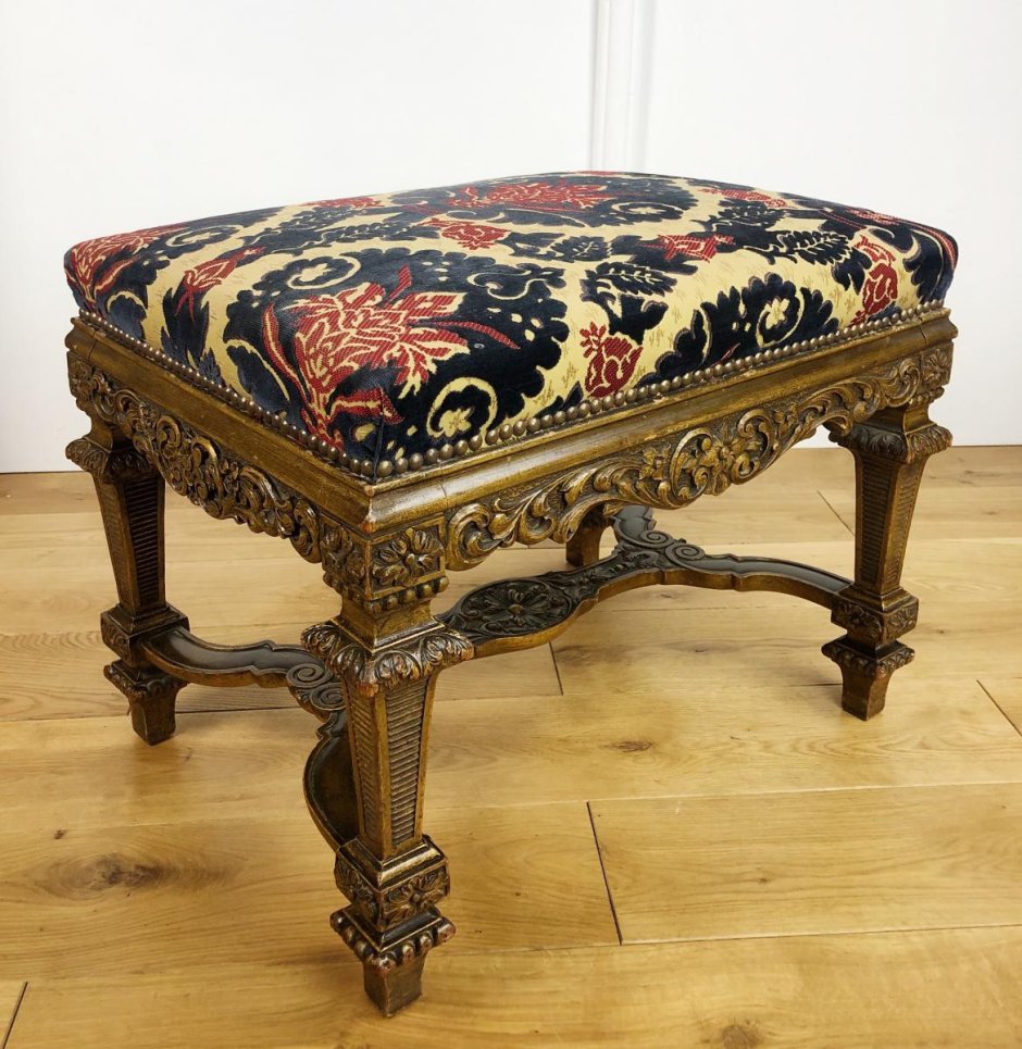 Пуфик старинный