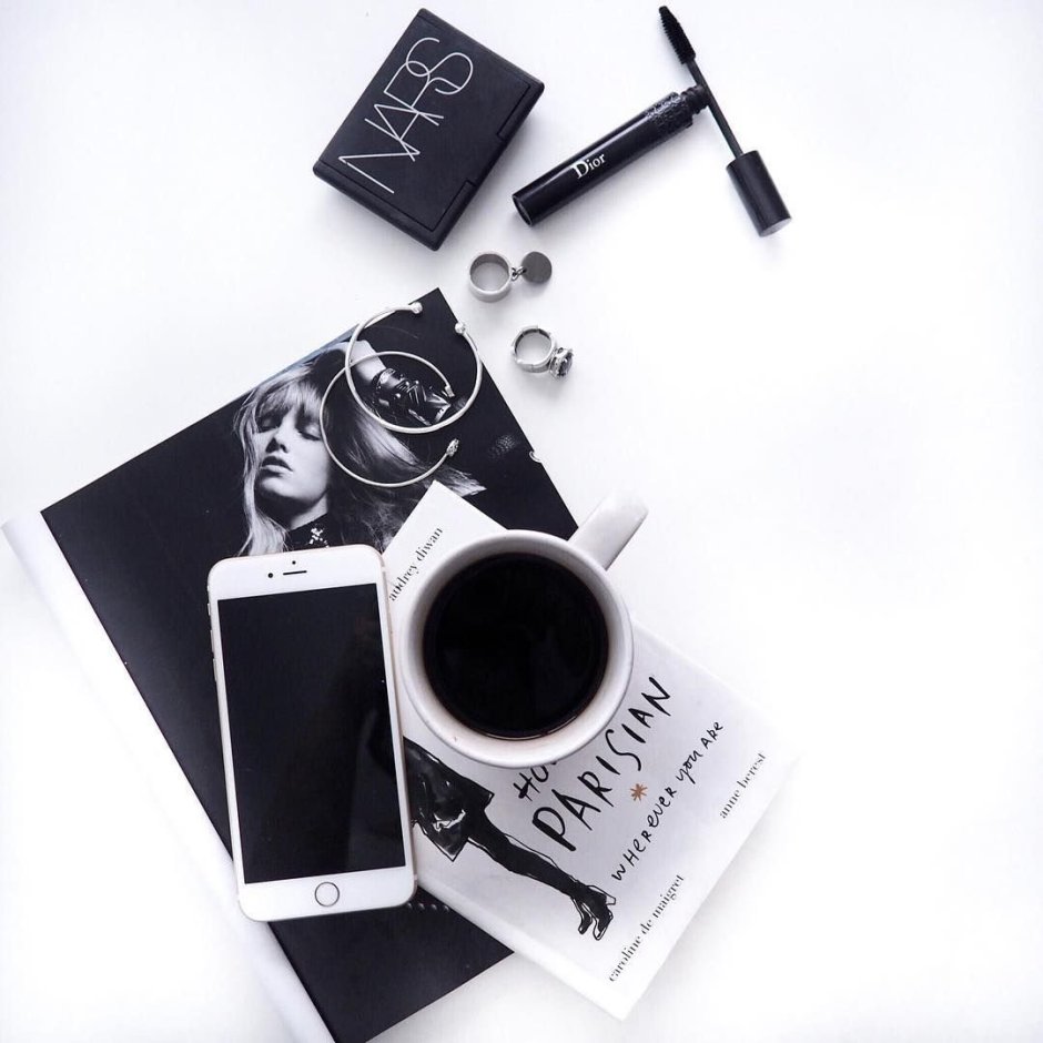 Эстетичные в черно белом стиле