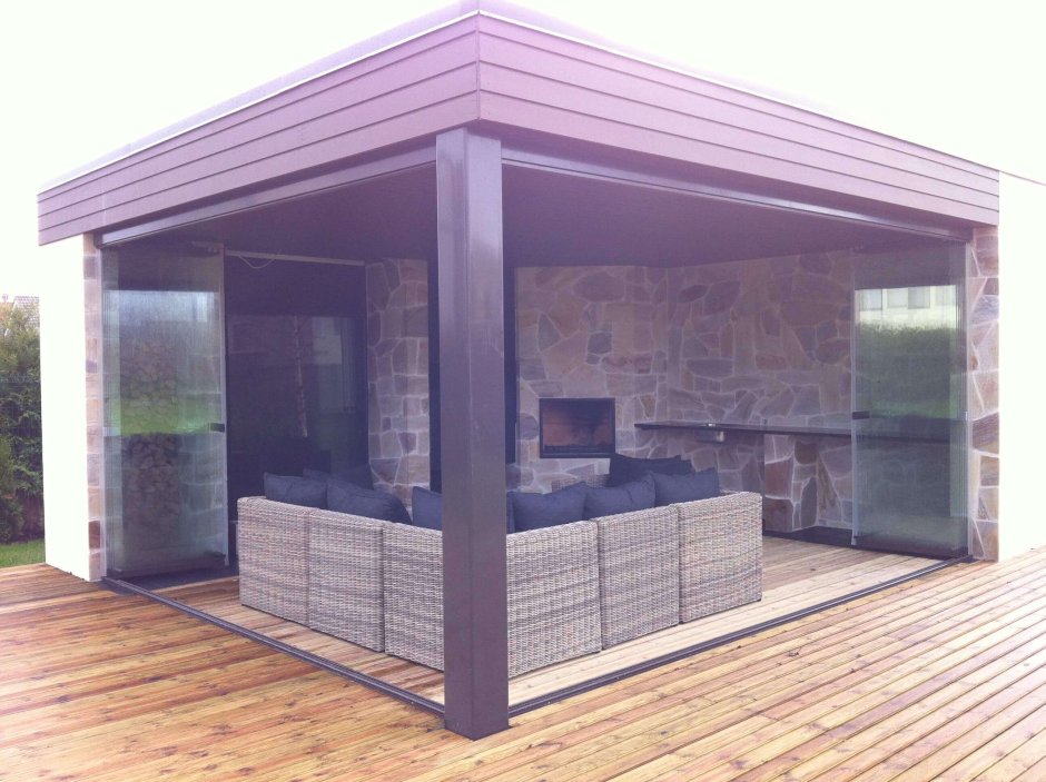 Беседка из блоков застекленная