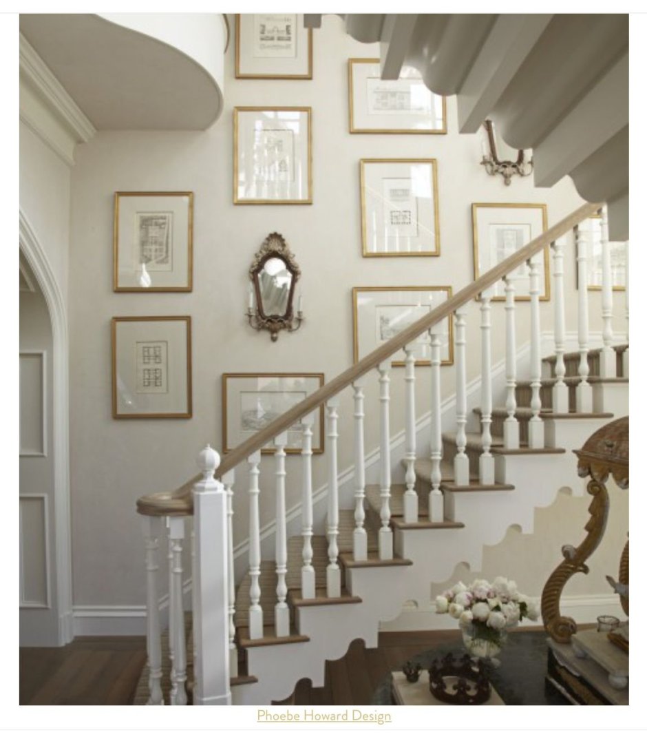 Лепнина на стенах над лестницами