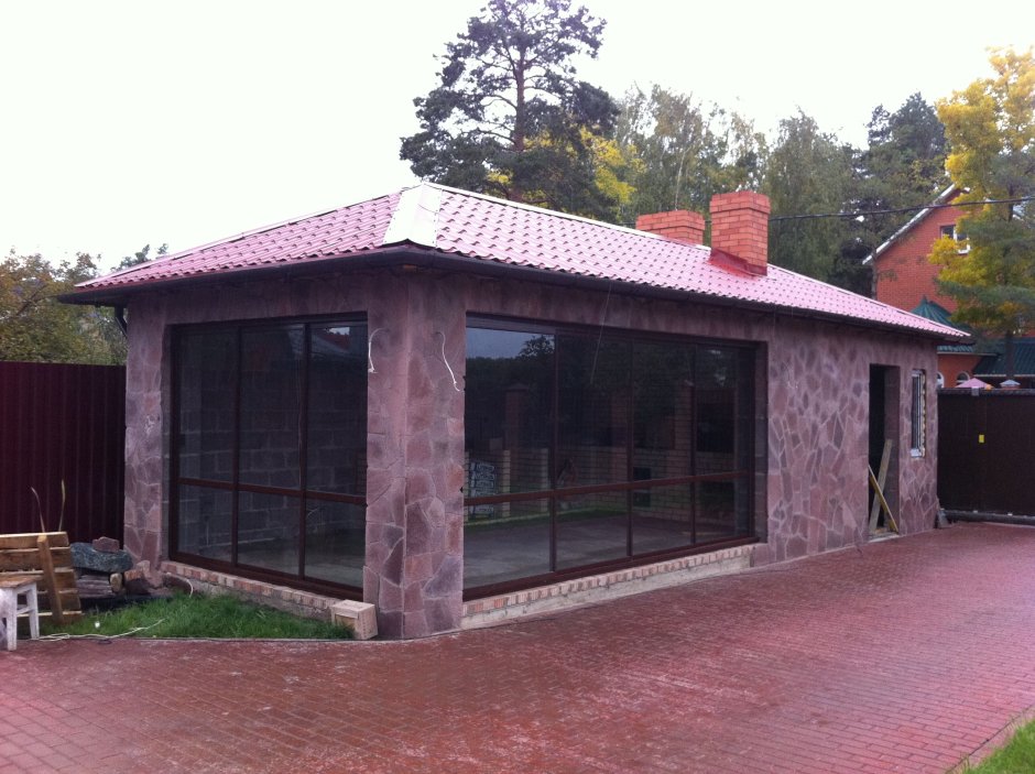 Беседка из кирпича с мангалом застекленная проекты