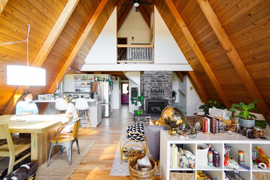 Дом шалаш а frame House.