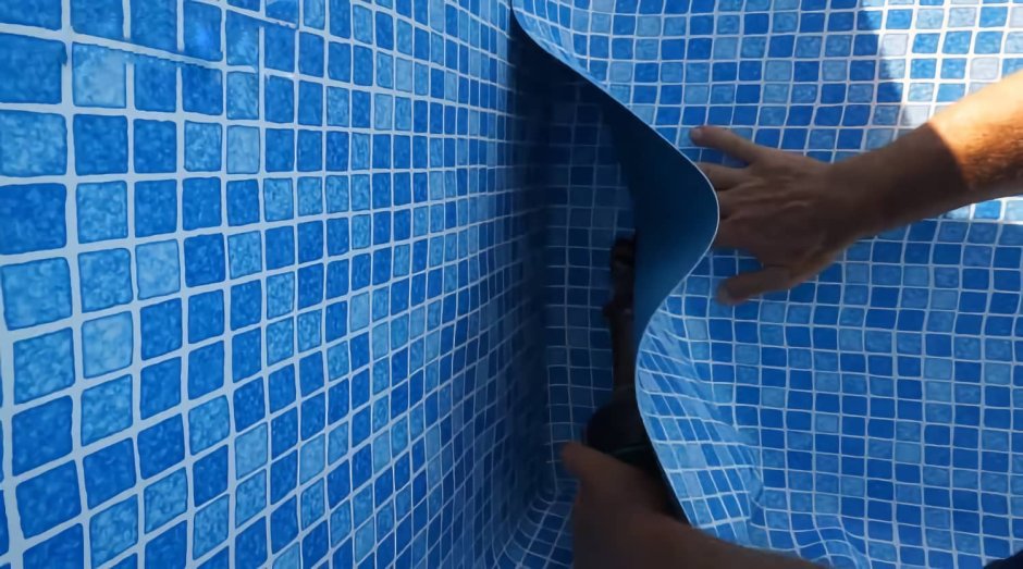 Уголок для ванной пластиковый