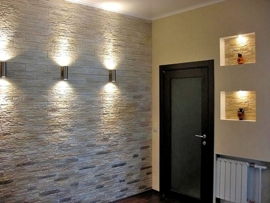 Декоративная плитка в коридоре