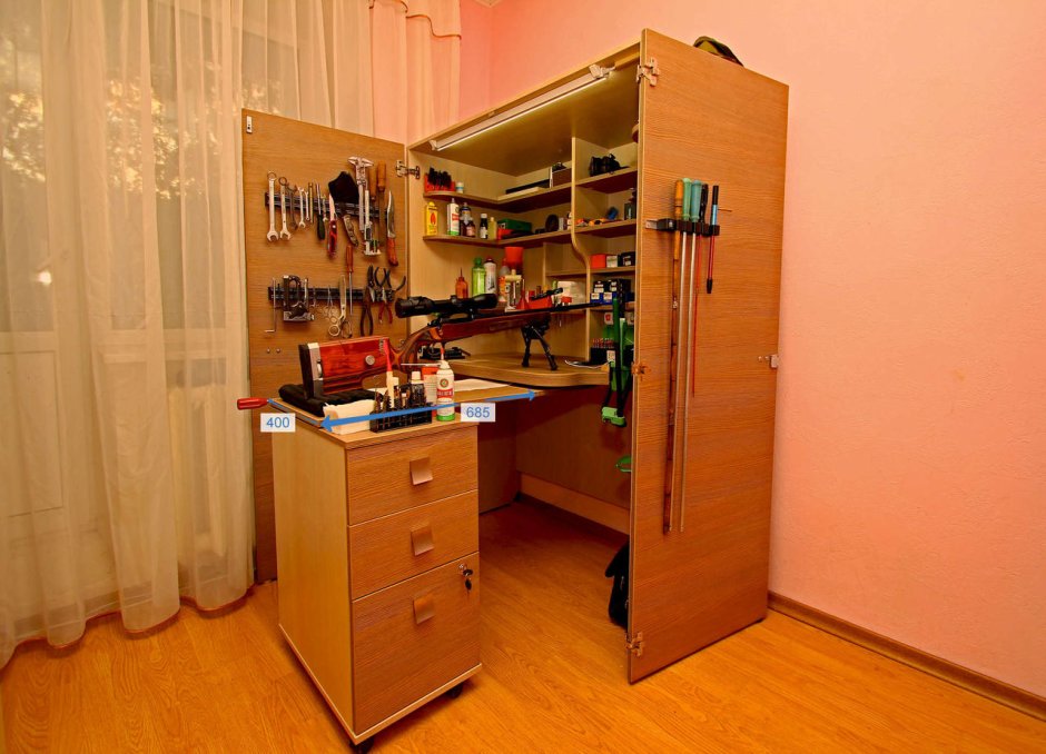Шкаф для мастерской