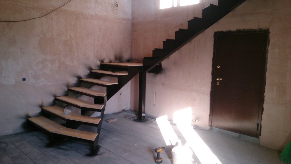 Металлическая лестница