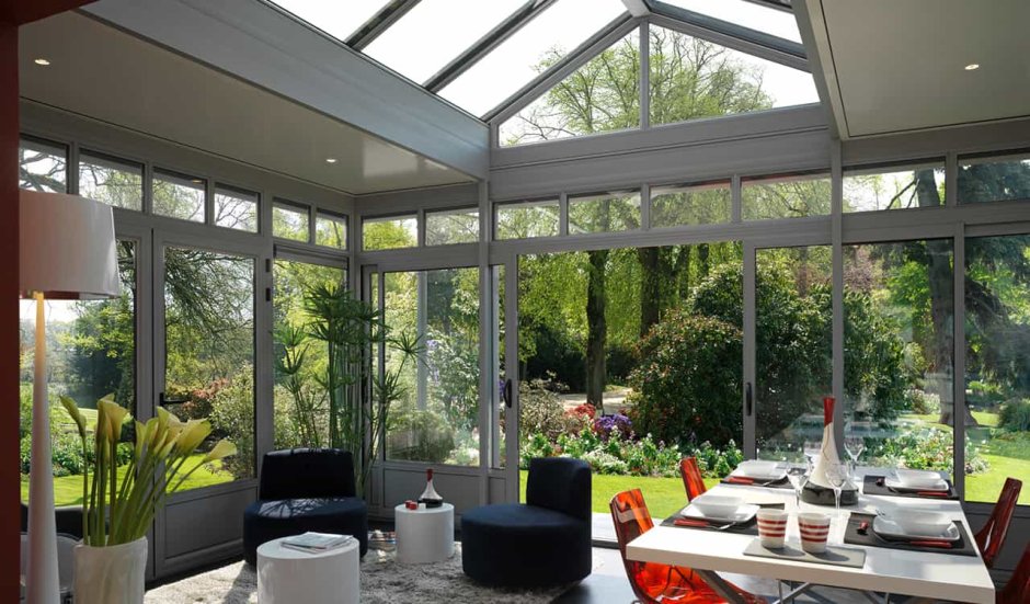 Зимний сад с панорамными окнами