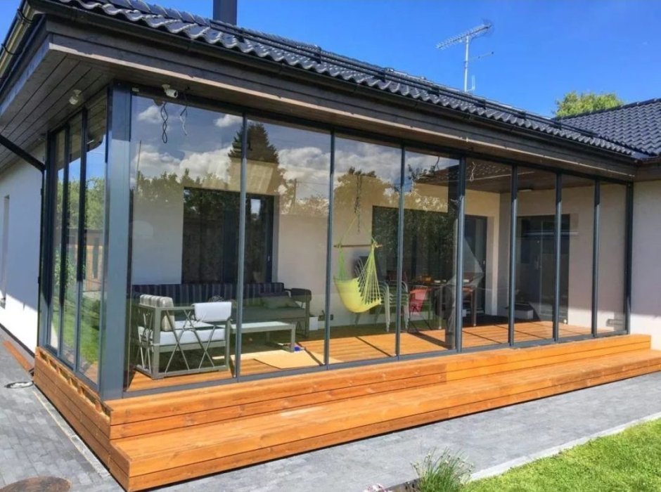 Безрамное остекление для барнхаус