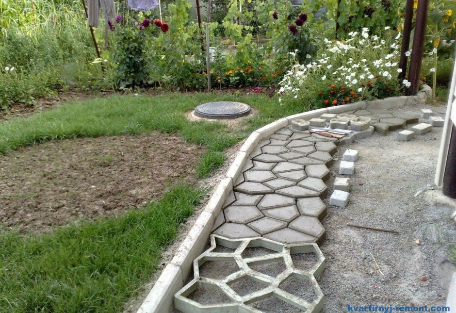 Форма для отливки садовых дорожек 50x50x6 см