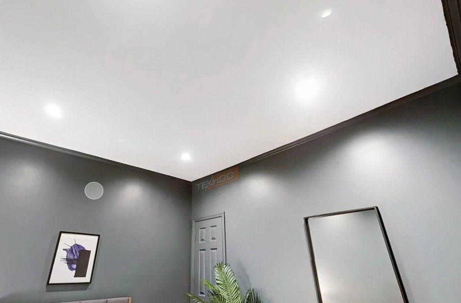 Натяжной потолок со светодиодной подсветкой