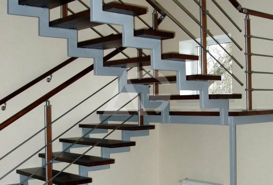 Лестница металл 40на40 труба