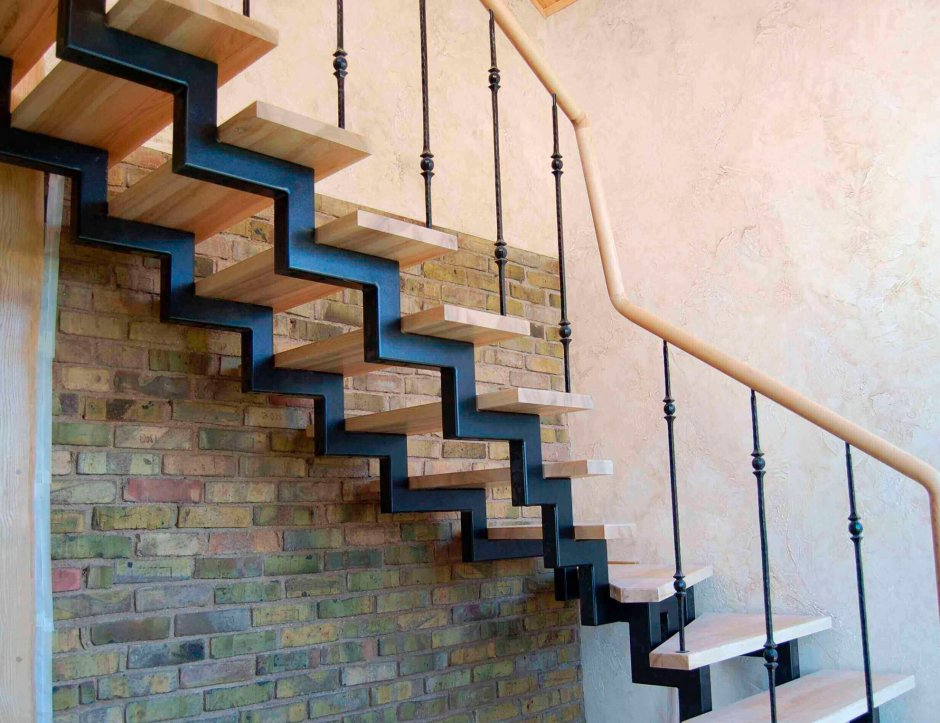 Лестница на металлическом косоуре чертеж