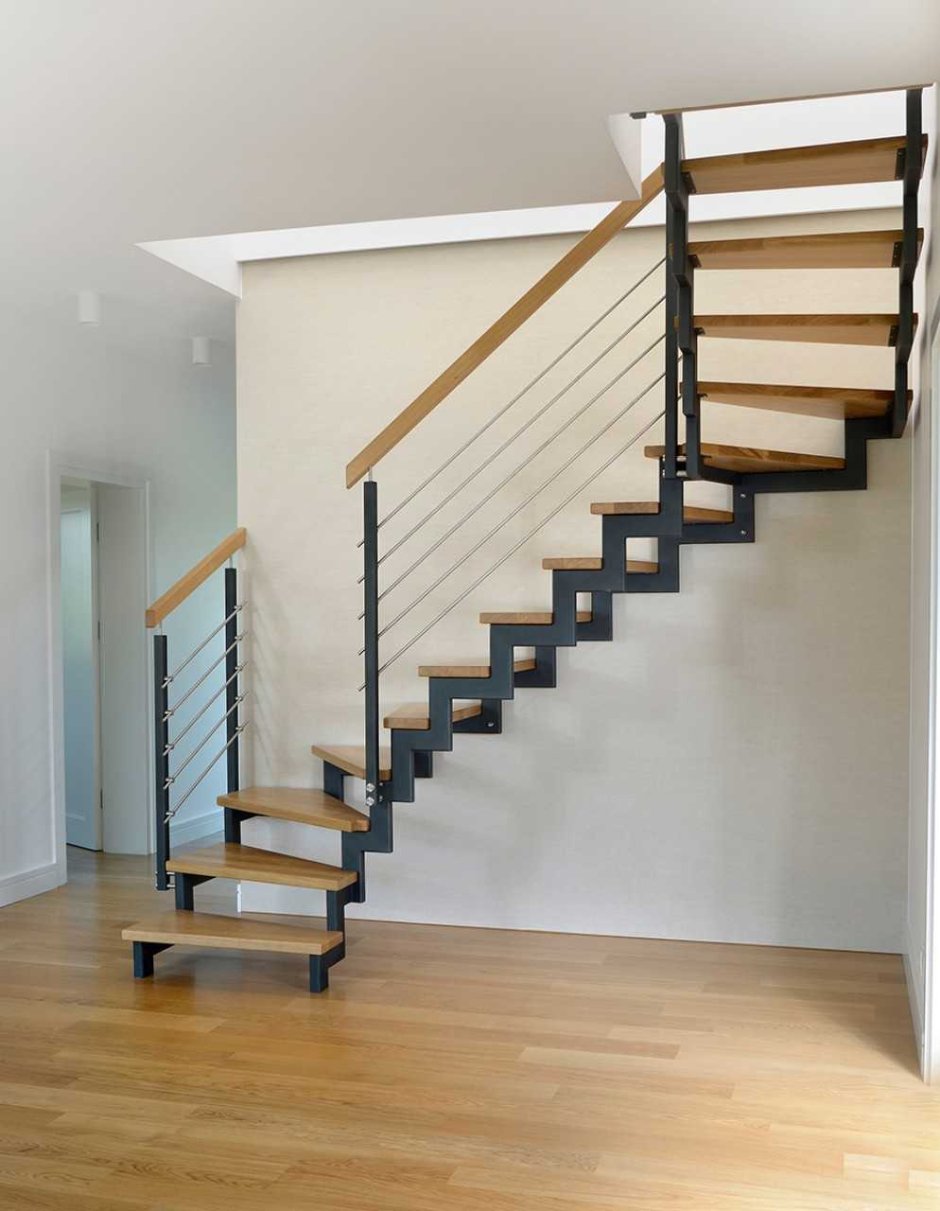 Лестница металл 40на40