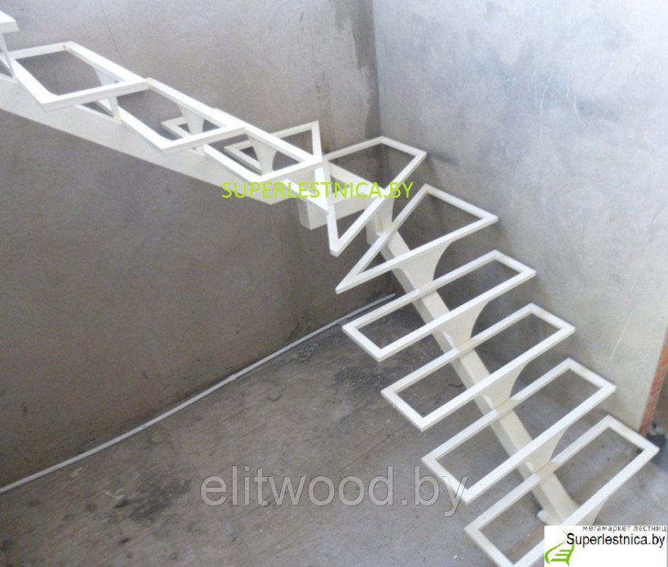 Сварной каркас для лестницы