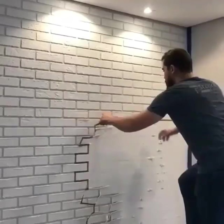 Имитация кирпича губкой на стене