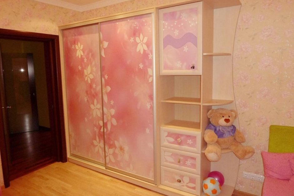 Детский встроенный шкаф