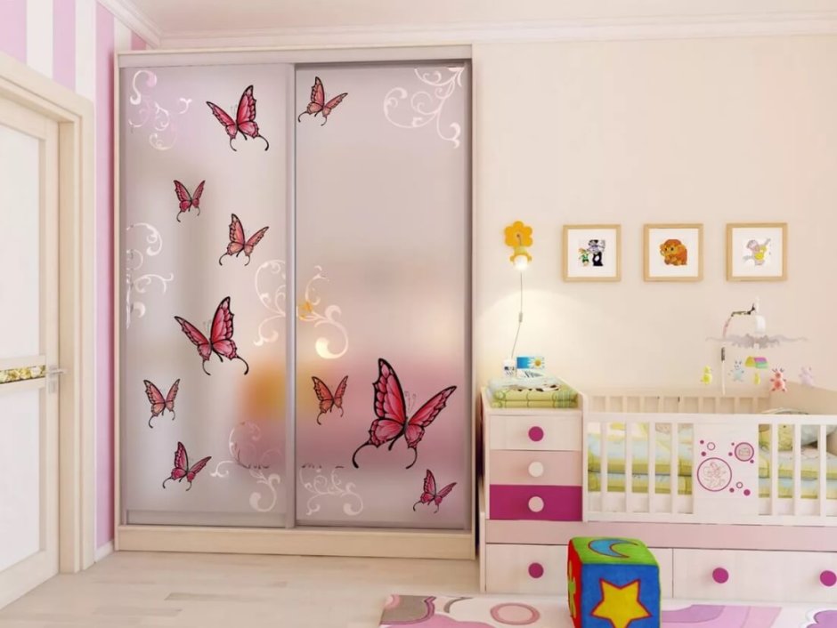 Встроенные шкафы купе в детскую комнату