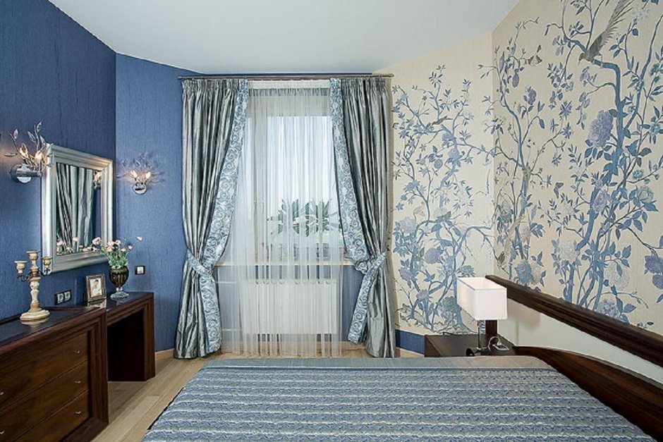 Синие шторы в интерьере