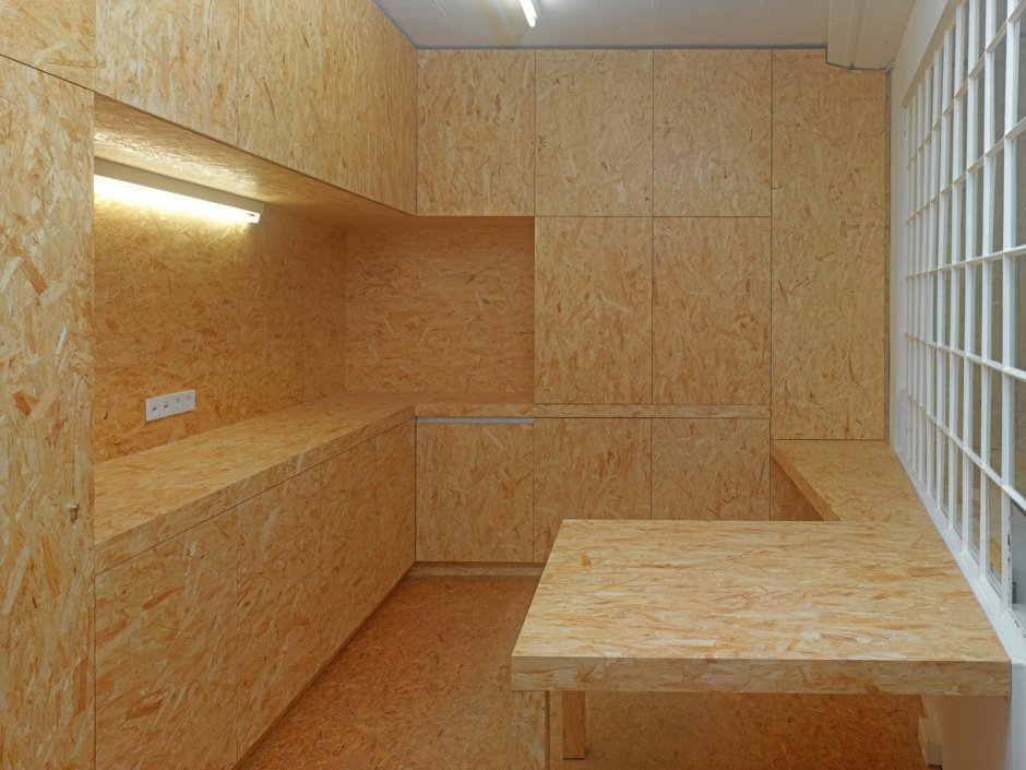 Обшивка стен фанерой