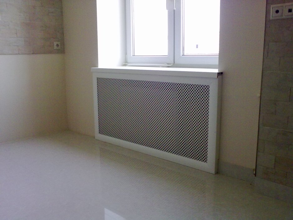 Экран для труб отопления