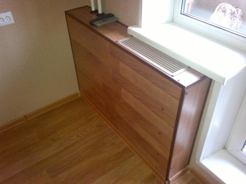 Экран на батарею из ламината