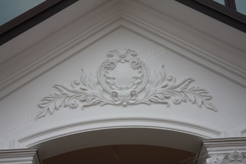 Гипсовая лепнина на фасад