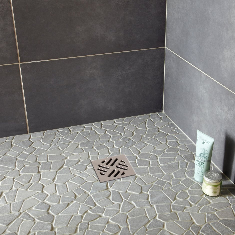 Плитка из Леруа Мерлен в душевой