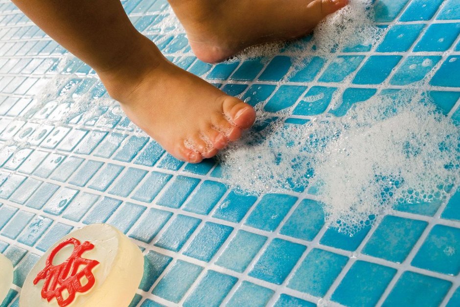 Душевые поддоны из мозаики