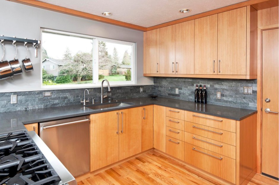 Фартук под деревянную кухню