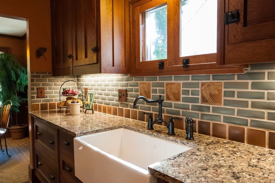 Кухонный фартук плитка под дерево