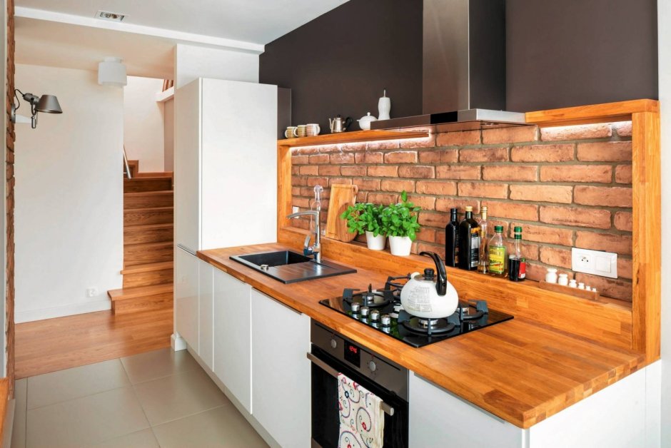 Деревяннаястлешьница на кухне