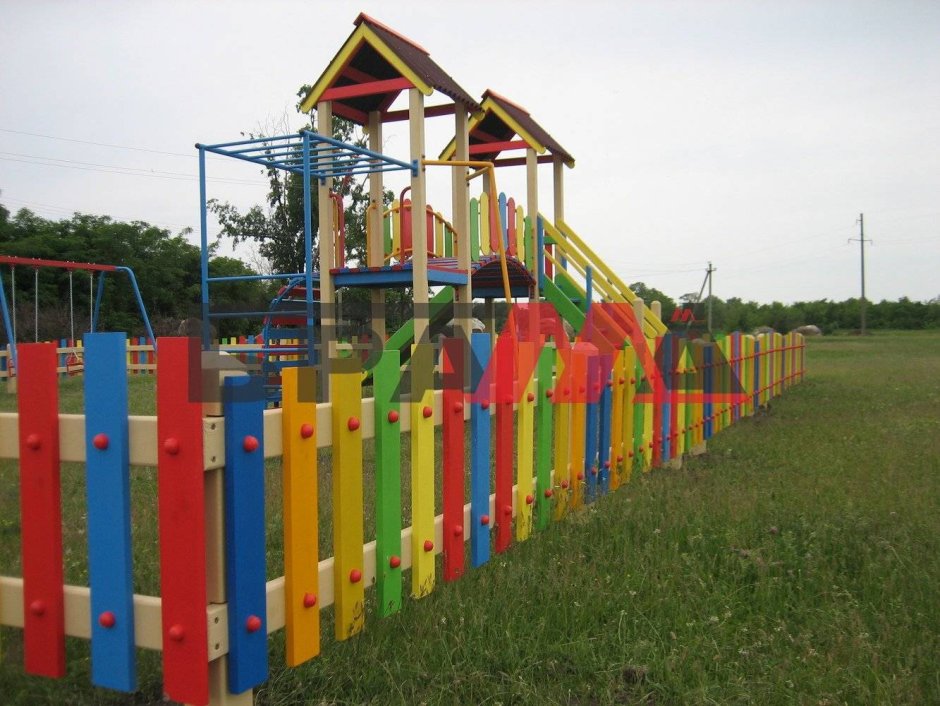 Ограждение детской площадки