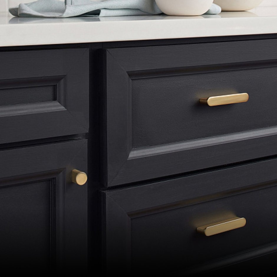 Вытяжка в стиле Неоклассика