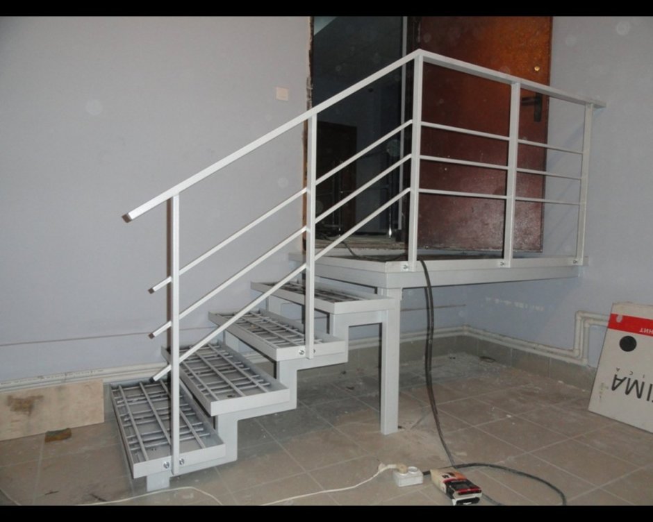 Перила для лестницы из профиля 40х20