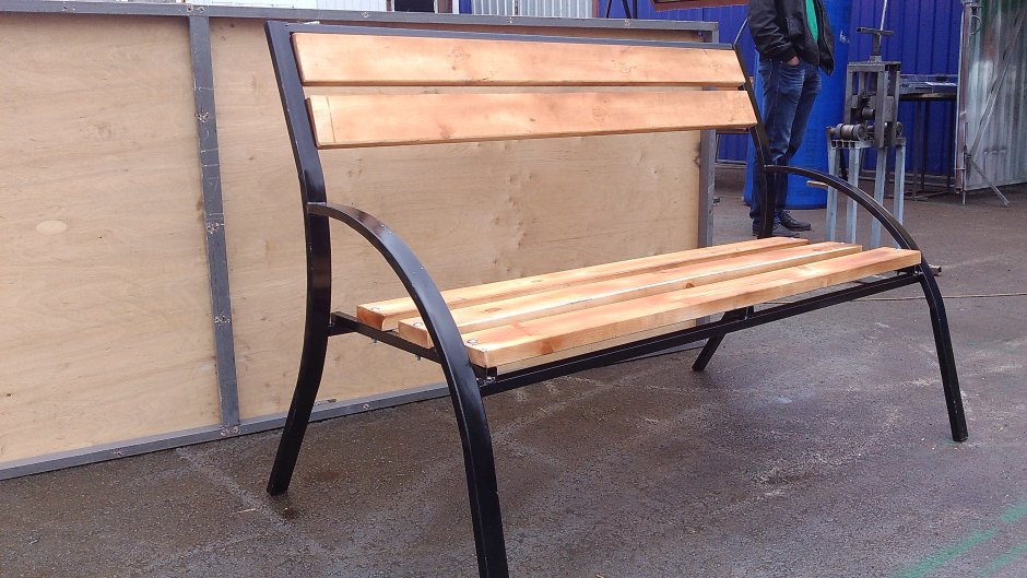 Скамейка в гараж