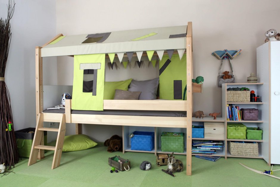 Кровать дом сверху для игр
