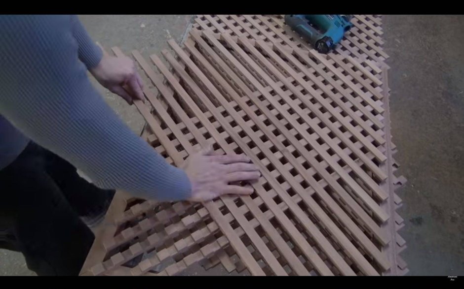 Деревянная решетка фрезером